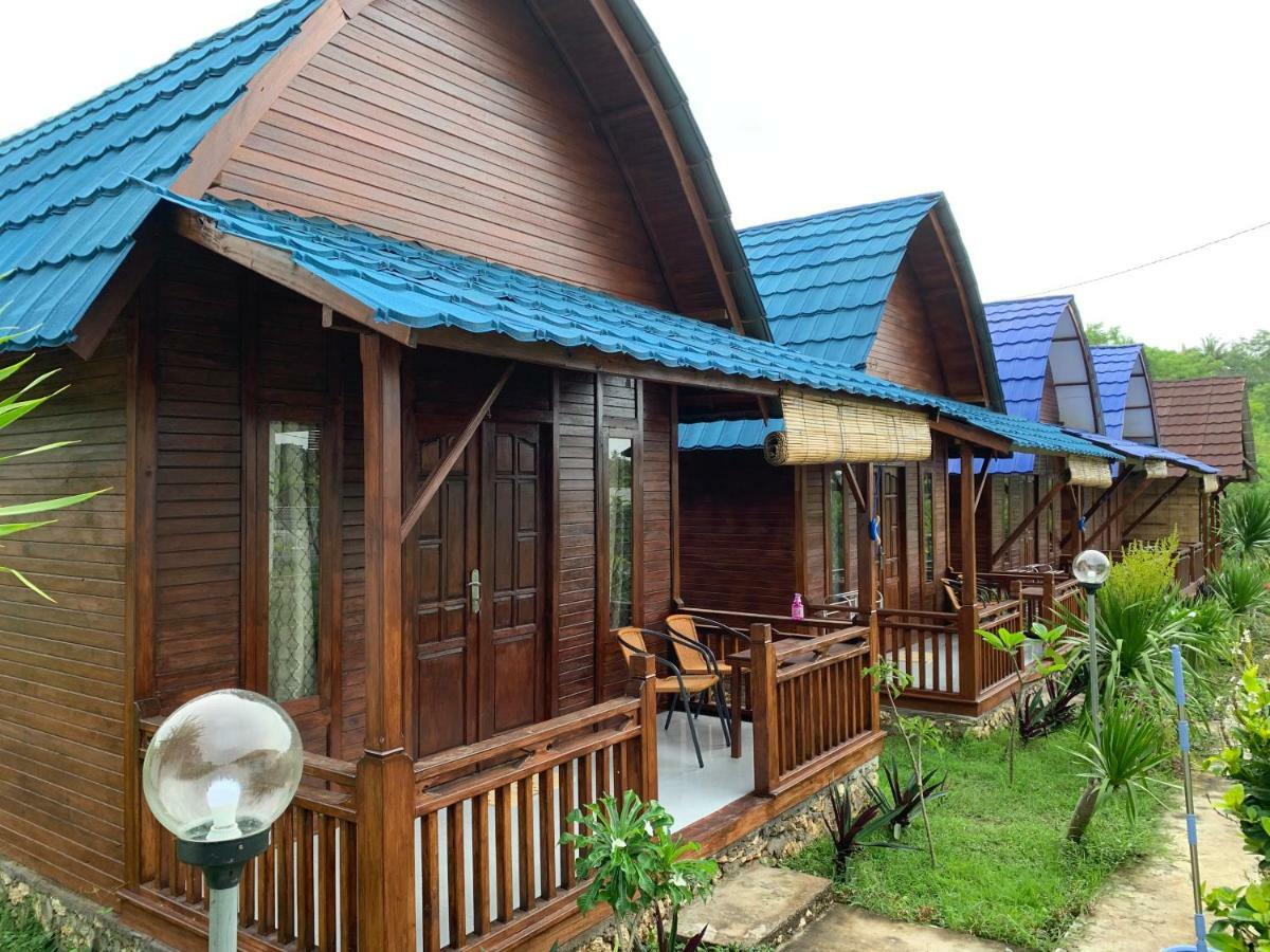 Tanah Penida Bungalows Ped Bagian luar foto